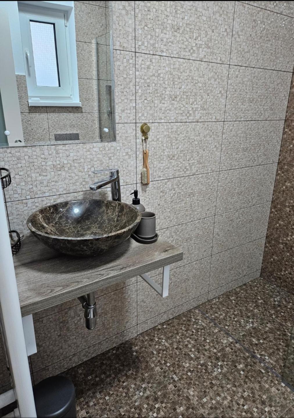 Casa Coco Hotel Curtea De Arges Bagian luar foto